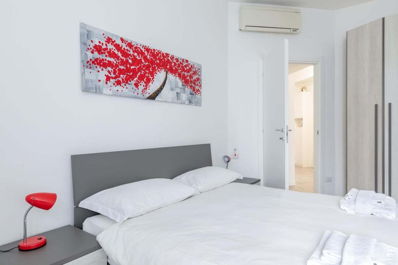 Piazza De Angeli M1 Comfortable Flat With Balcony * Mailand