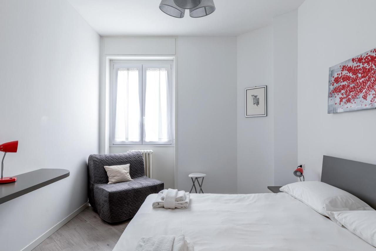 Piazza De Angeli M1 Comfortable Flat With Balcony * Mailand