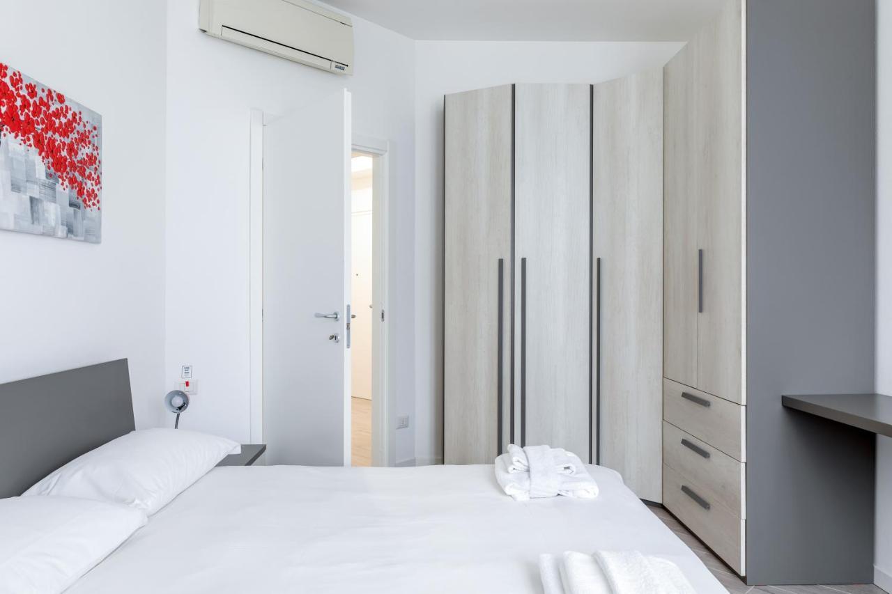 Piazza De Angeli M1 Comfortable Flat With Balcony * Mailand